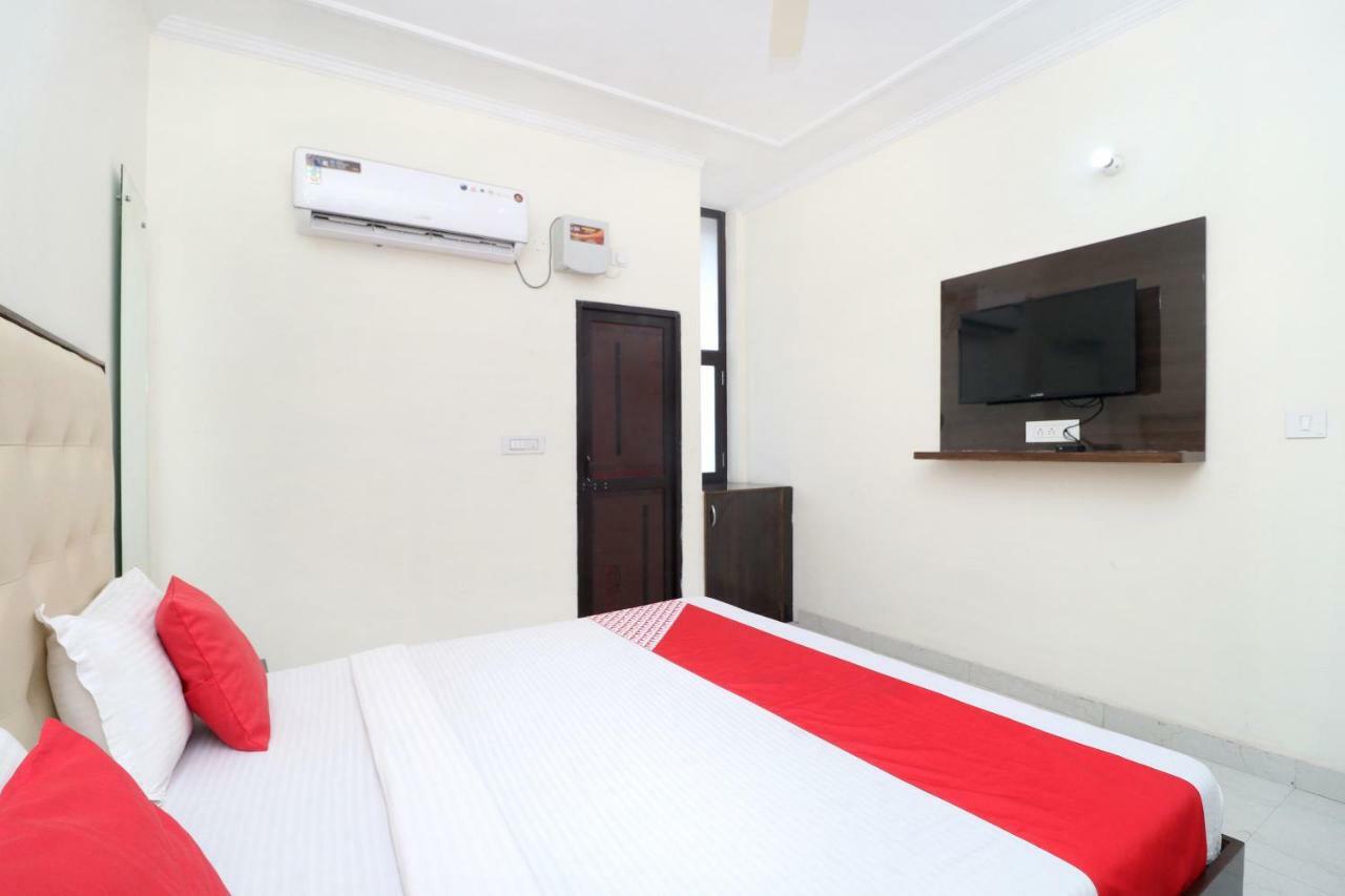 Oyo 16694 Hotel Kb Square Chandigarh Exterior photo